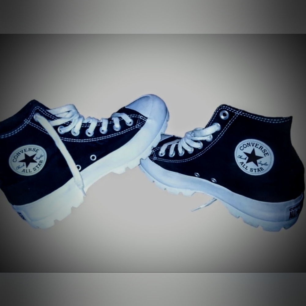 Women's Converse Chuck Taylors Hi Platform-size 9 - Picture 4 of 5
